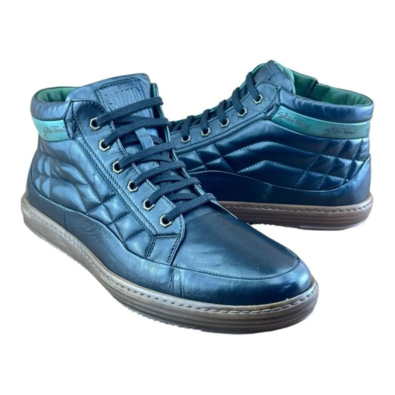 Galizio Torresi Man's Sneakers High in top.