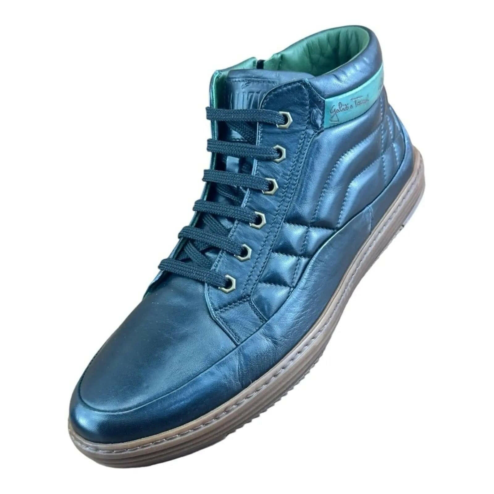 Galizio Torresi Man's Sneakers High in top.