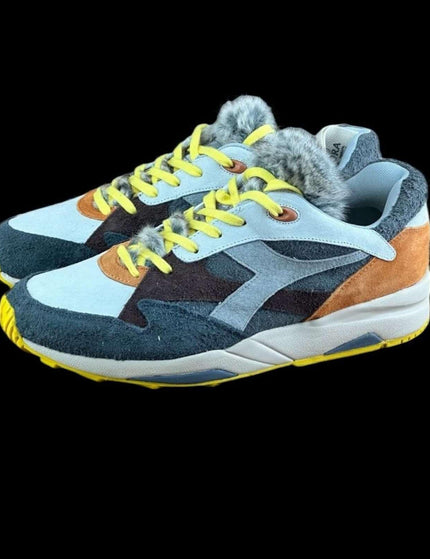 Diadora.