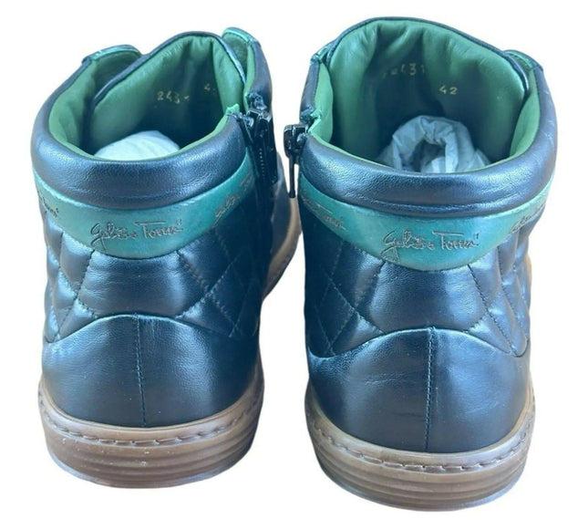 Galizio Torresi Man's  Sneakers High in top.