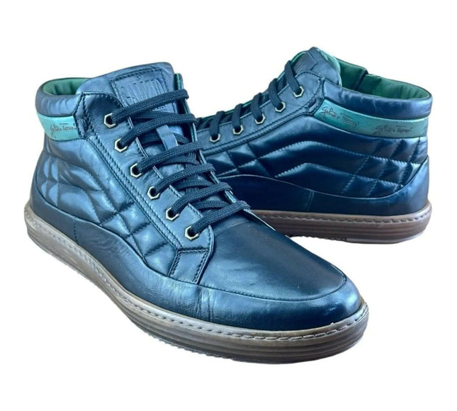 Galizio Torresi Man's  Sneakers High in top.