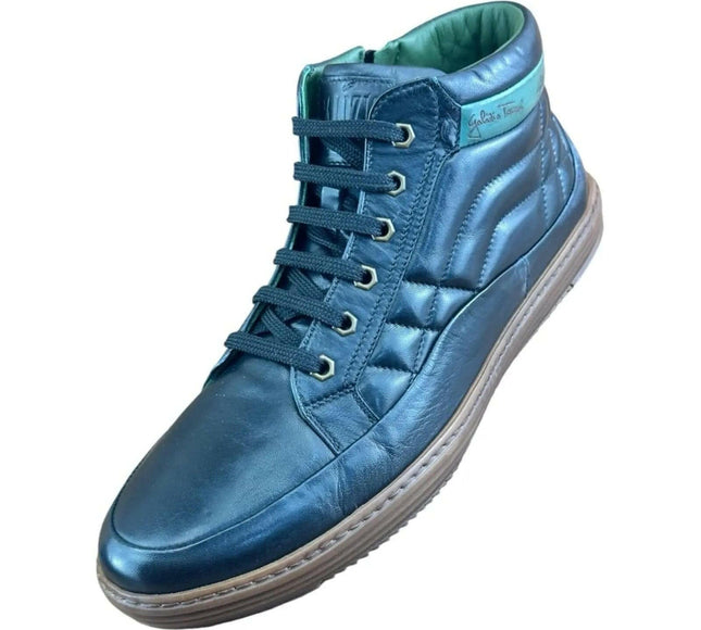 Galizio Torresi Man's  Sneakers High in top.