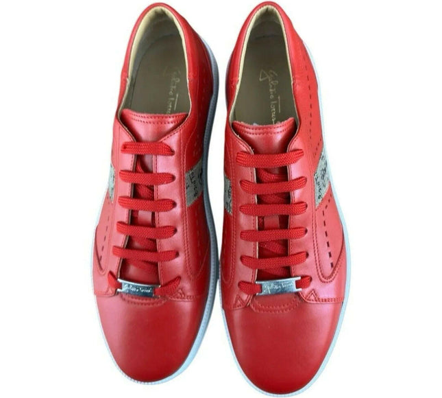 Galizio Torresi  segned Sneaker Men.